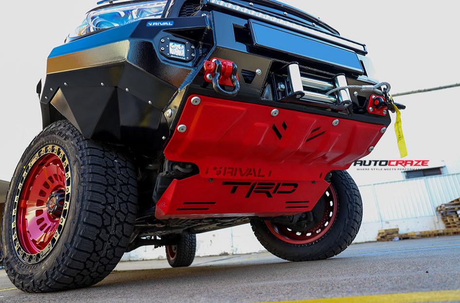 TOYOTA-HILUX-4WD-ZEPHYR-CANDY-RED-WITH-MATTE-BLACK-RING